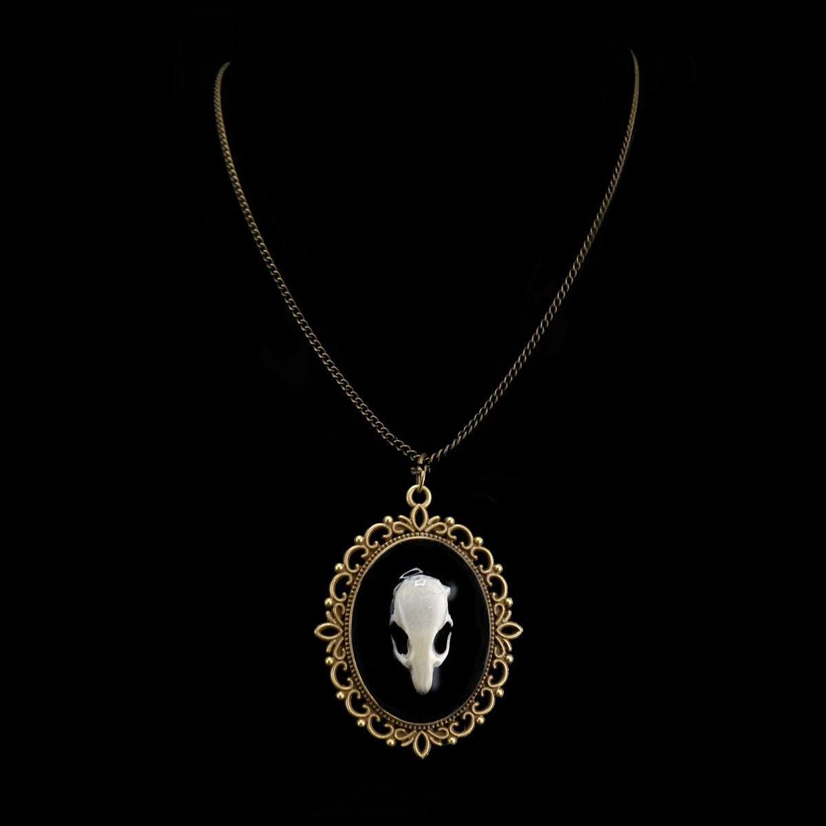 Death Becomes Her Pendant