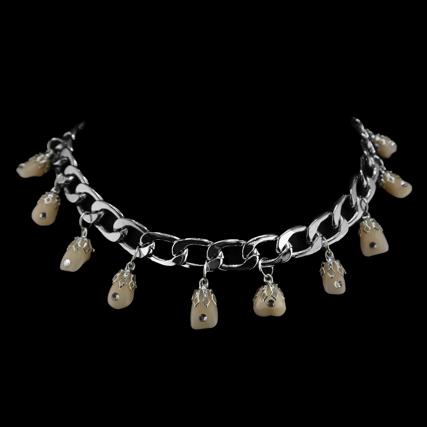 Snaggle Tooth Choker