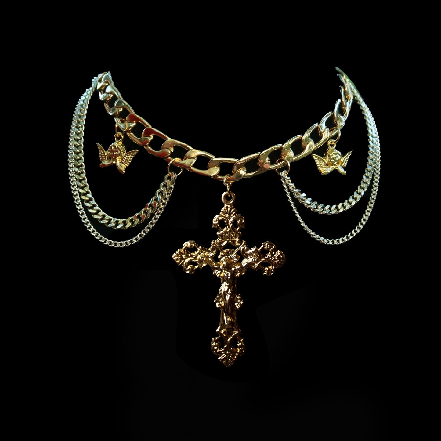 Crucifixus Choker