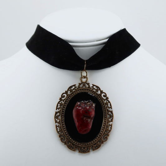 Rotten Hearted Ribbon Choker Velvet
