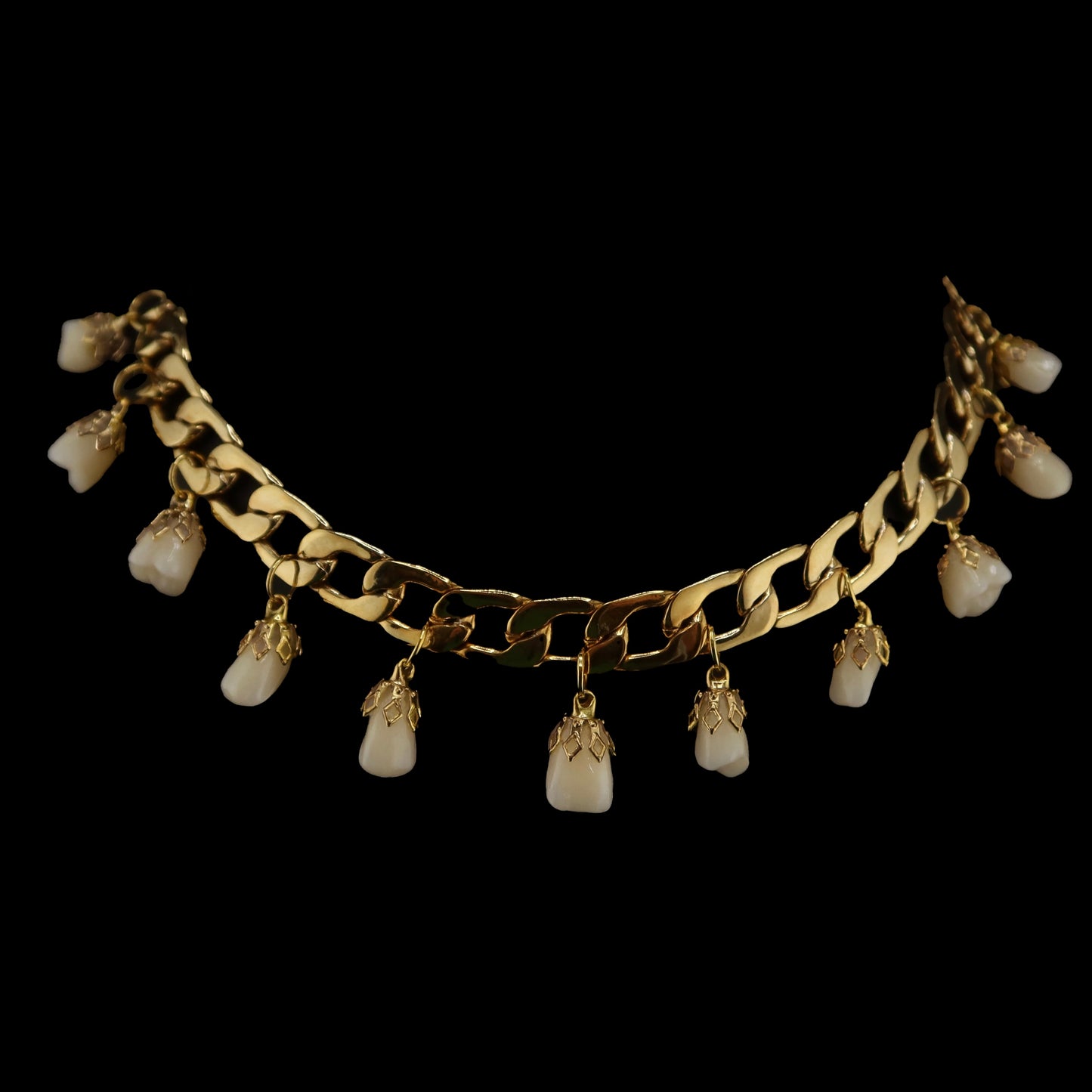 Snaggle Tooth Choker