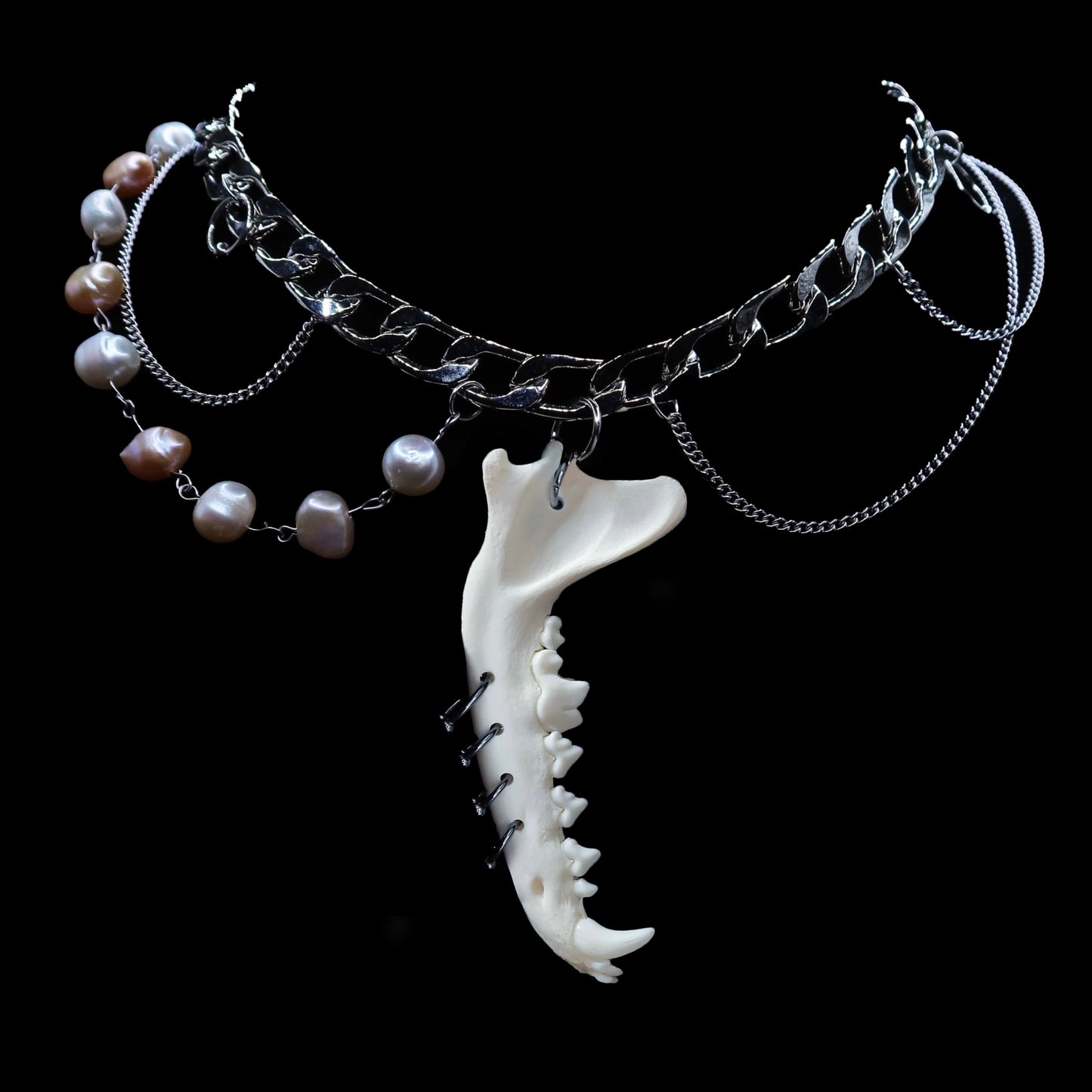 Jaw Breaker Pearl Choker
