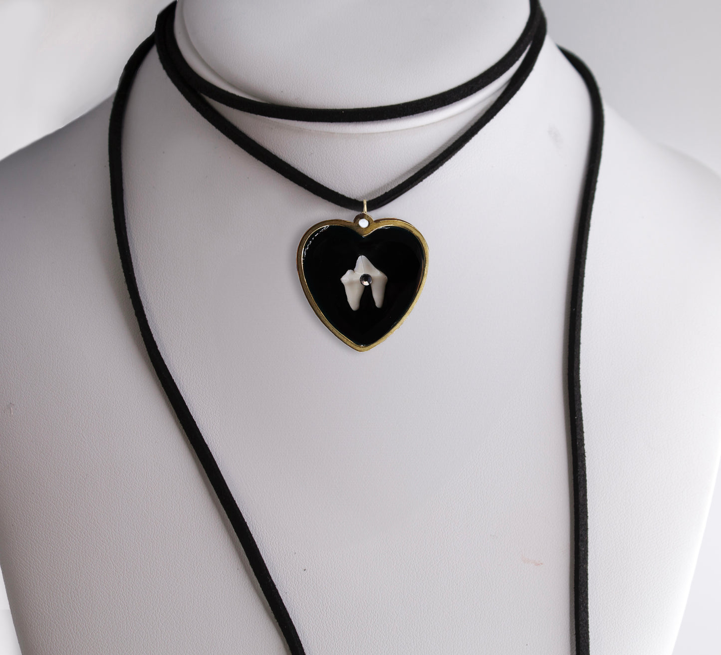 Romantic Idealism Choker