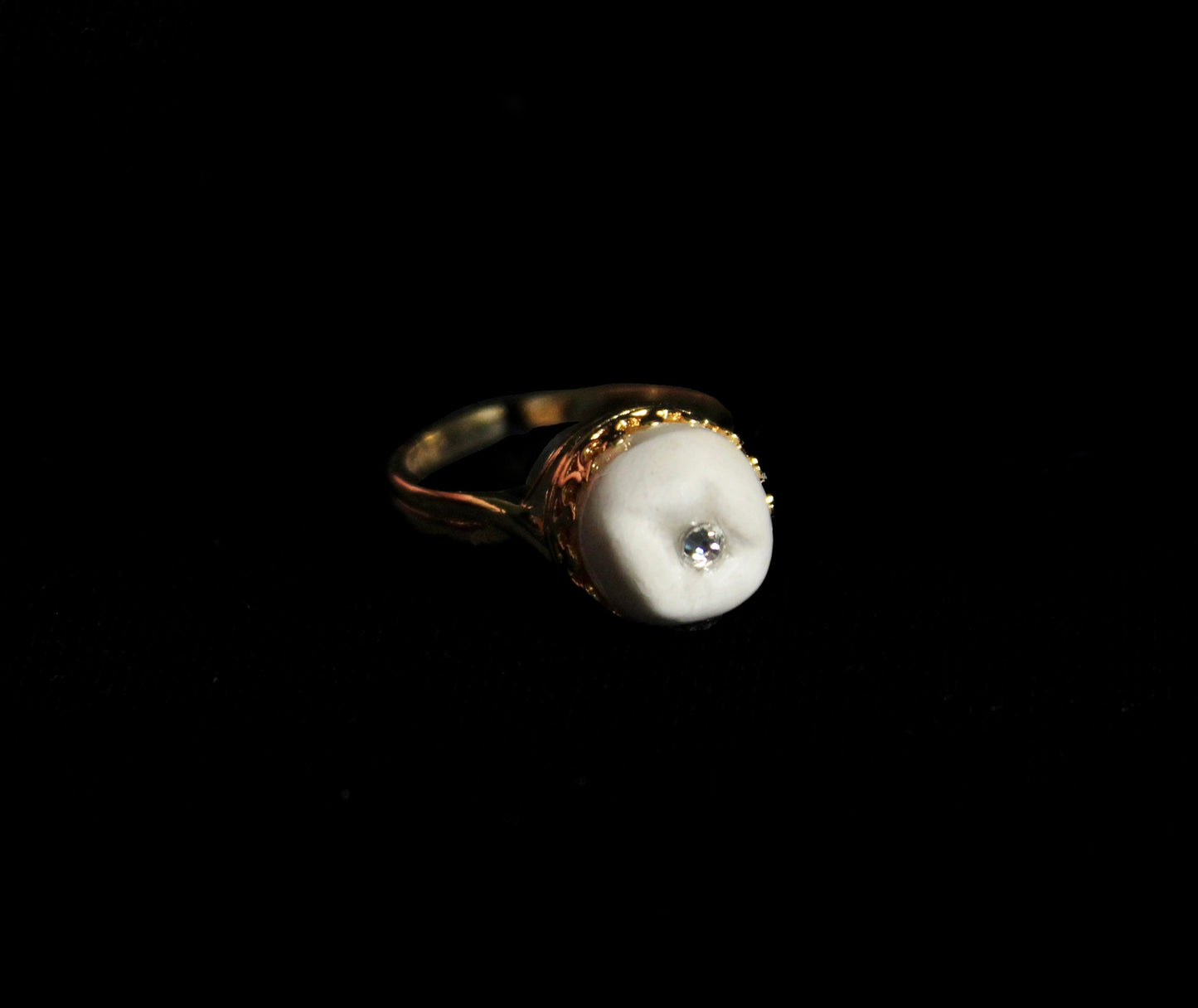 Filled Cavity Ring